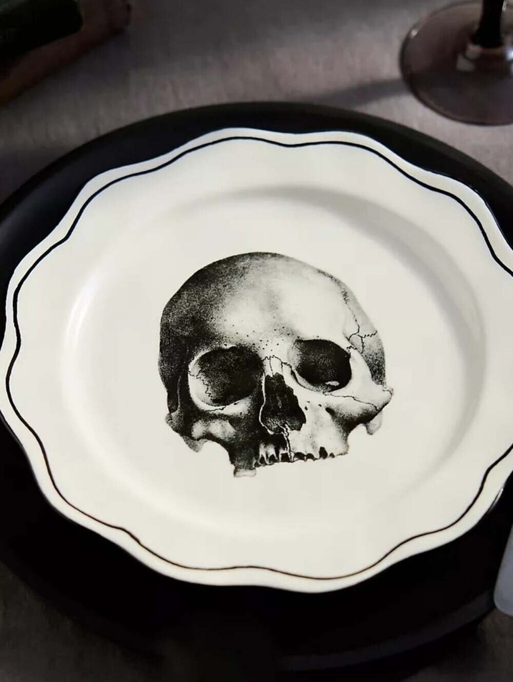 Terrian Halloween Stoneware Plate Skull